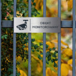 Tabliczka OBIEKT MONITOROWANY 30x10 cm DIBOND - obrazek 3