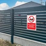 Tabliczka ZAKAZ UŻYWANIA KLAKSONU - obrazek 2