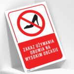 Tabliczka ZAKAZ UŻYWANIA OBUWIA NA OBCASIE - obrazek 2